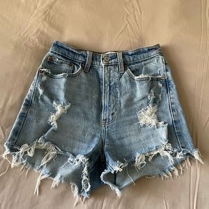 Abercrombie Curve Love High Rise Mom Short